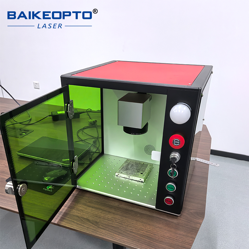 ماكينة نقش بالليزر مدمجة ومغلق - مراجعة Fiber Laser Marking Machine 30W وسعره