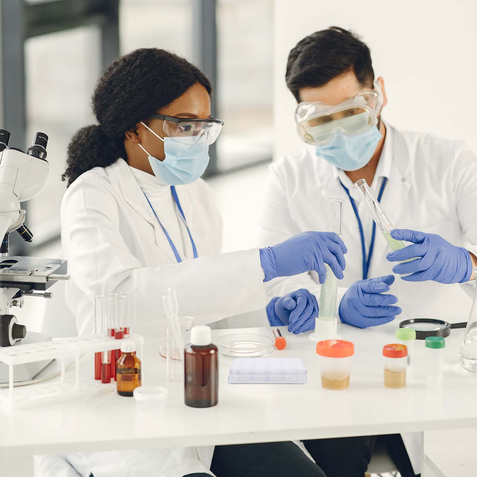 صينية زراعة الخلايا ذات 12 فتح - مراجعة Lab Equipment وسعره